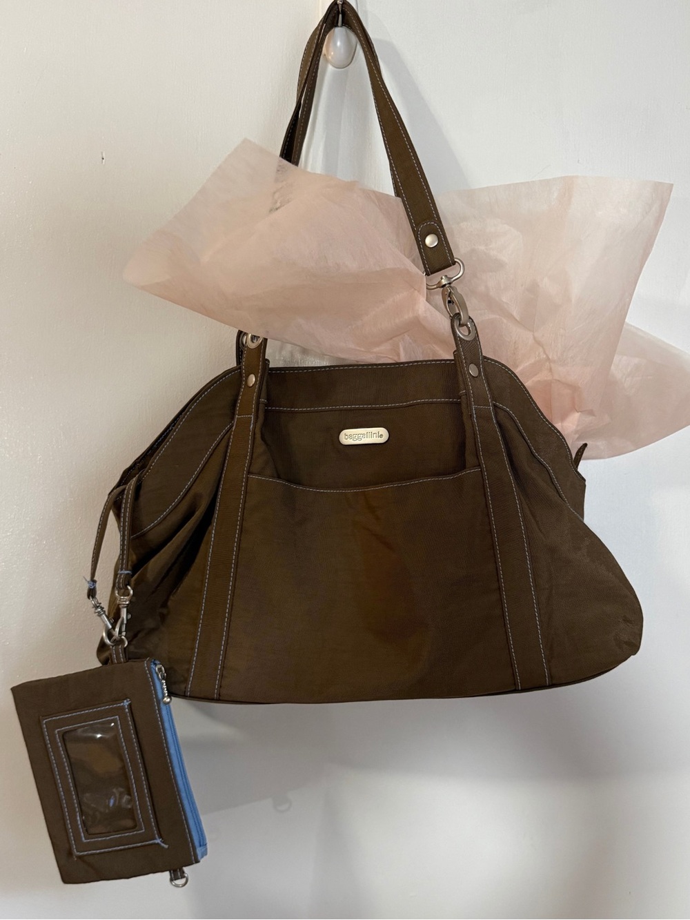 Baggallini Brown Organizer Shoulder Bag with Matching Pouch - Picture 2 of 10